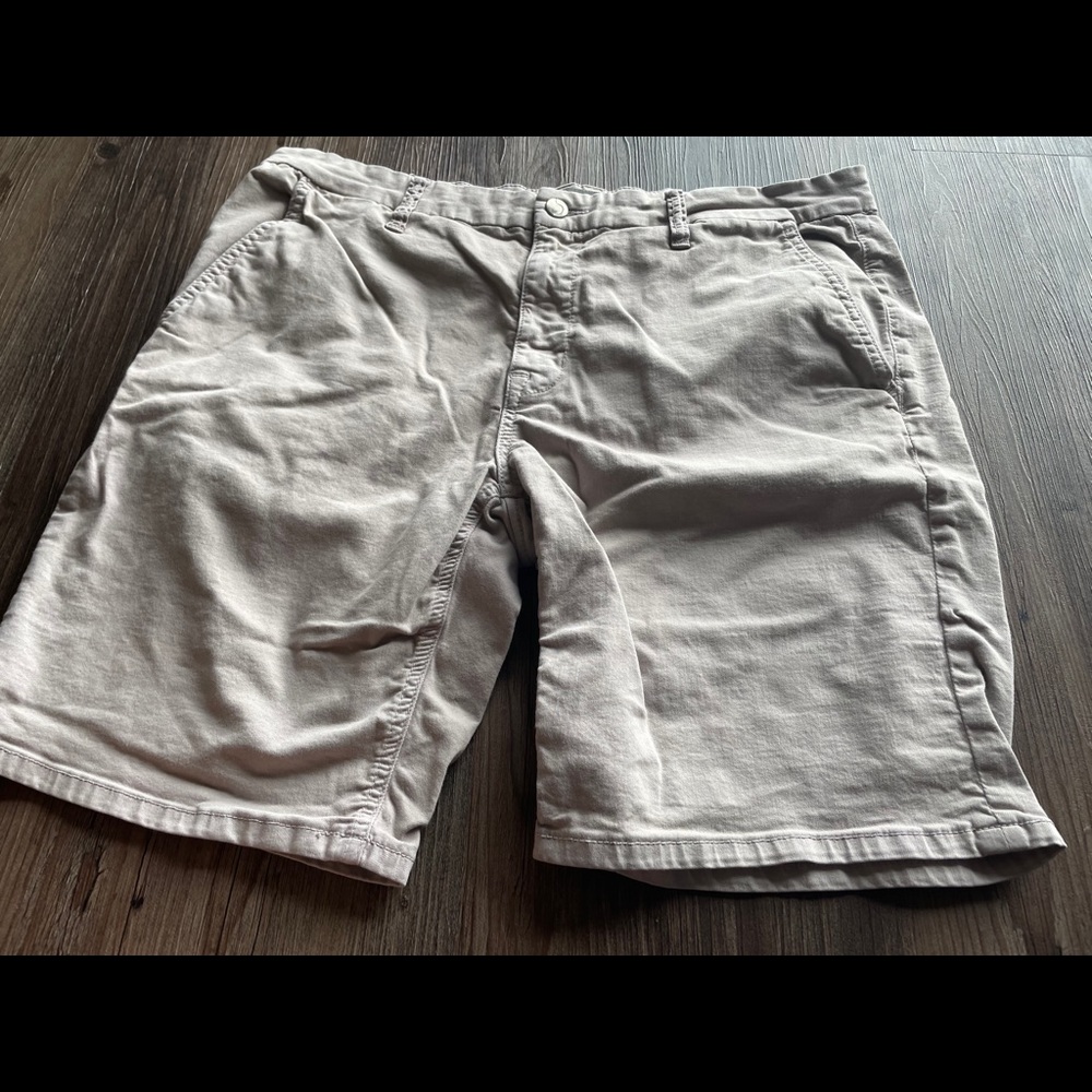 Joe’s Jeans Cream Shorts